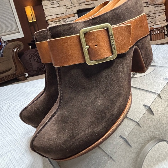 Kork-Ease Brown Tan Mules with Chunky Heel - Picture 2 of 12